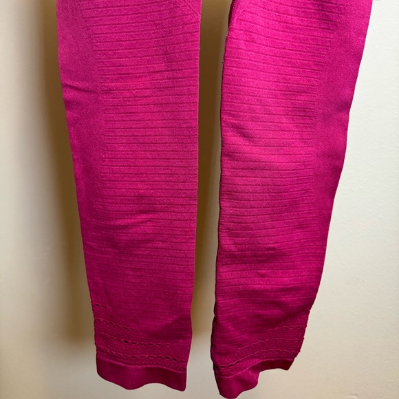 Gymshark Seamless Energy High Waisted Leggings Beet Red Size XS. - Picture 14 of 17
